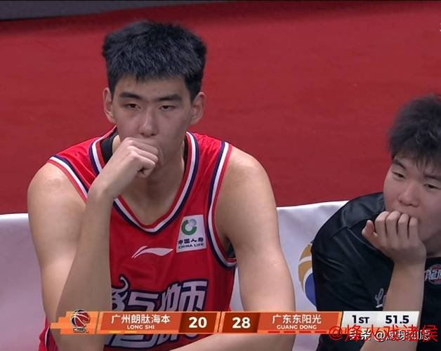 徐昕强势反击,郭艾伦全力一搏,广东德比二战谁将率先失守? 徐昕强势反击,郭艾伦全力一搏,广东德比二战谁将率先失守?